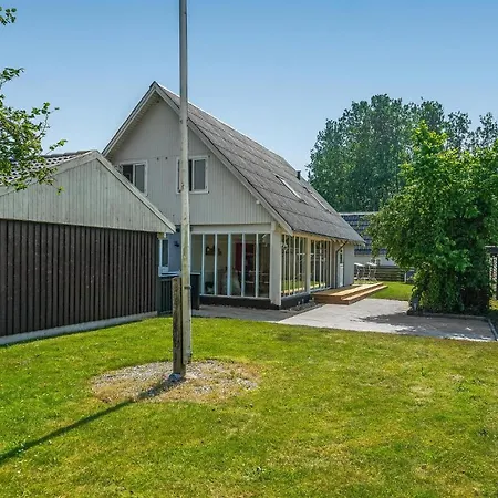 Hébergement de vacances Gorgeous In With Sauna *